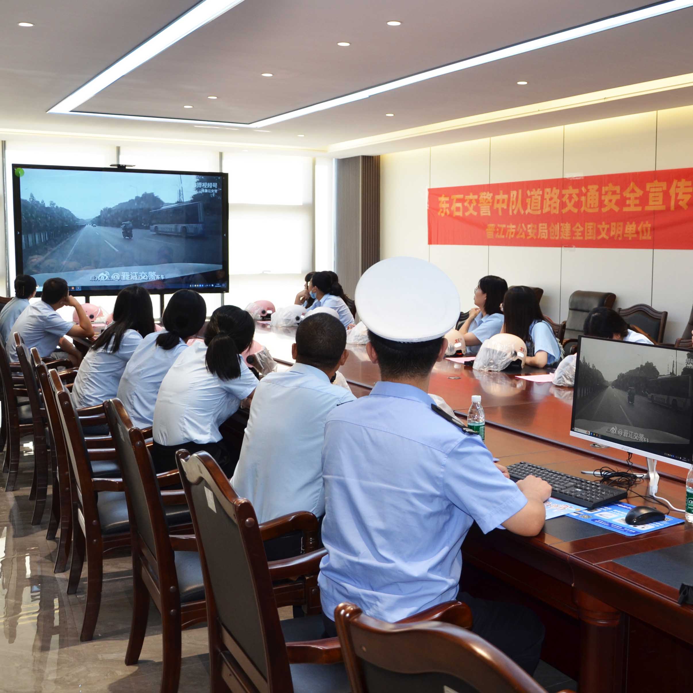 東石交警中隊走進優安納傘業，共筑交通安全防線